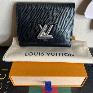 LOUIS VUITTON EPI BLACK TRIFOLD WALLET